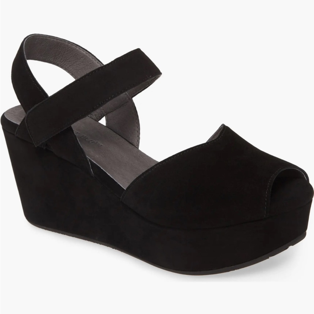 Black Waffy Platform Wedge Sandals